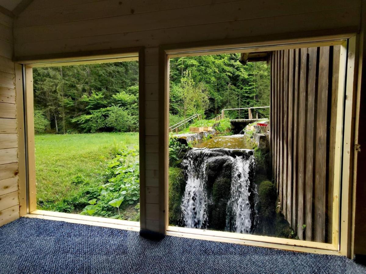 Вілла Wooden House With A Waterfall "Stipanov Mlin" Плитвицька Єзера Екстер'єр фото