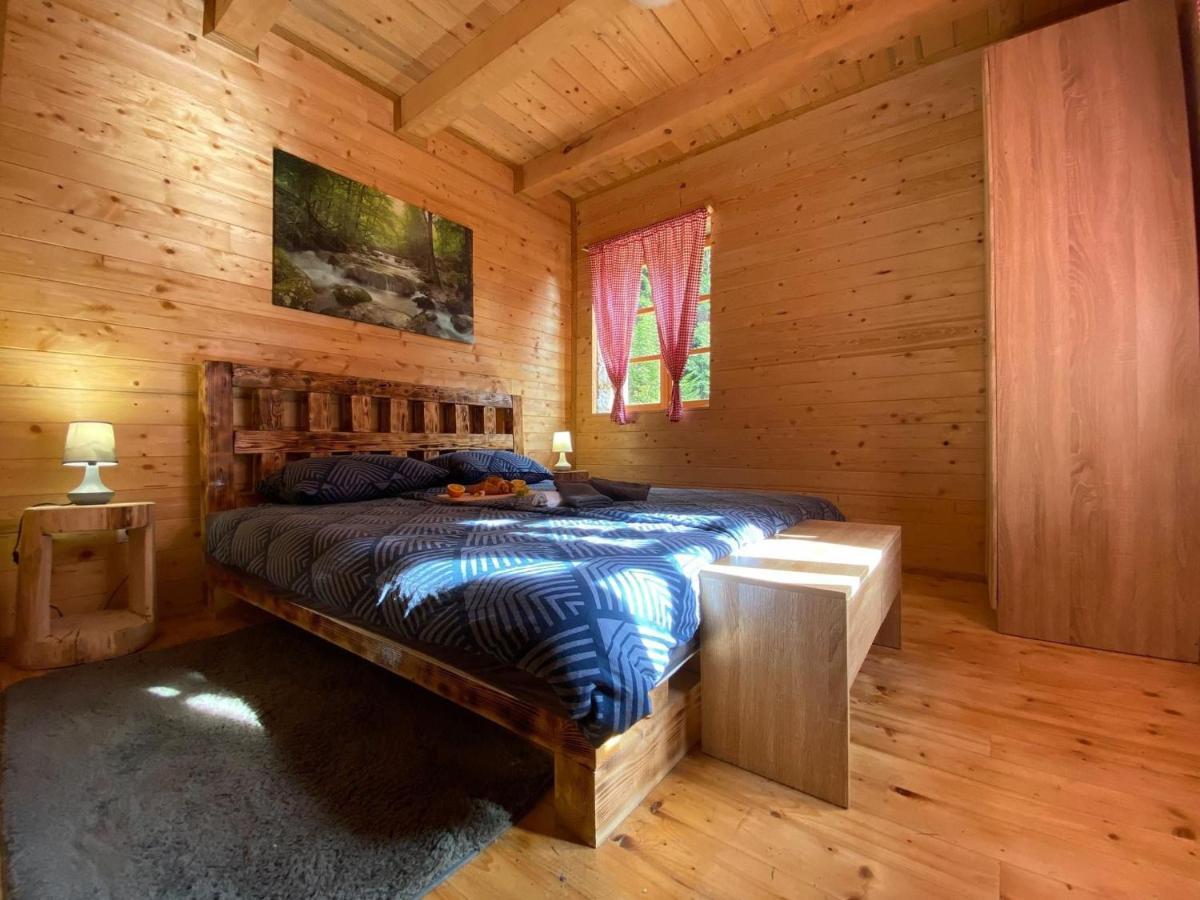 Вілла Wooden House With A Waterfall "Stipanov Mlin" Плитвицька Єзера Екстер'єр фото